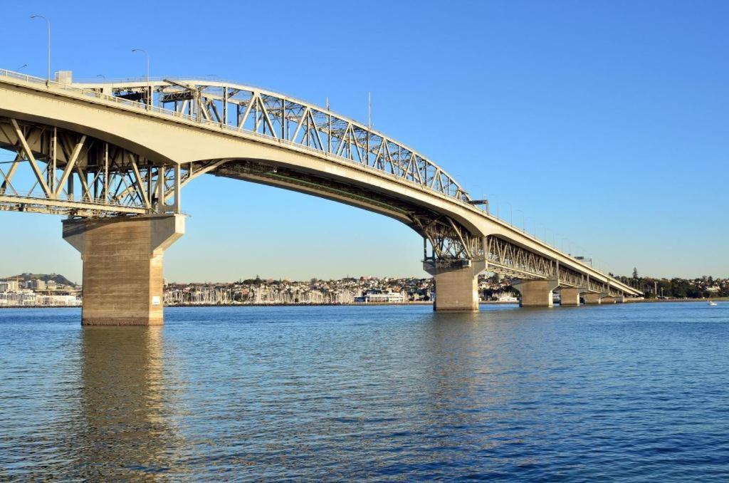 Vr Takapuna Auckland Exterior foto The Coronado Bridge