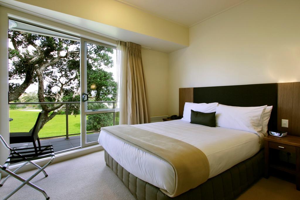 Vr Takapuna Auckland Exterior foto A bedroom at the hotel